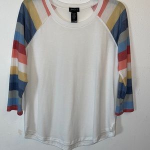 Ladies pullover top. Very soft. Fabric: Polyester, Rayon and Spandex